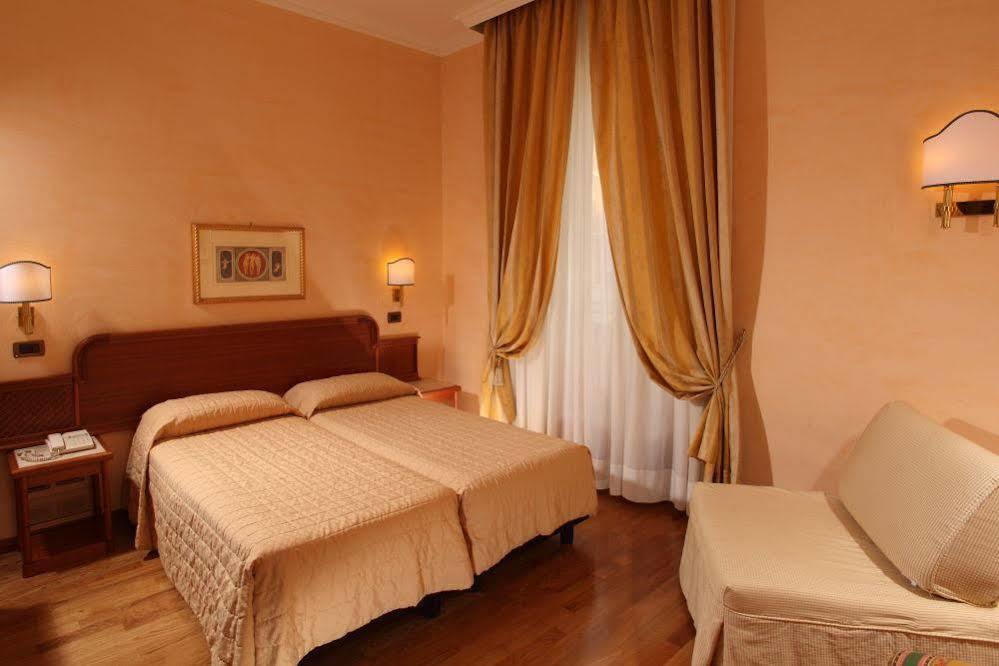Hotel Regno Рим Экстерьер фото